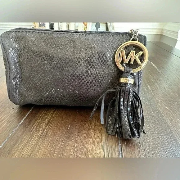 Michael Kors handbag/clutch - Picture 12 of 12